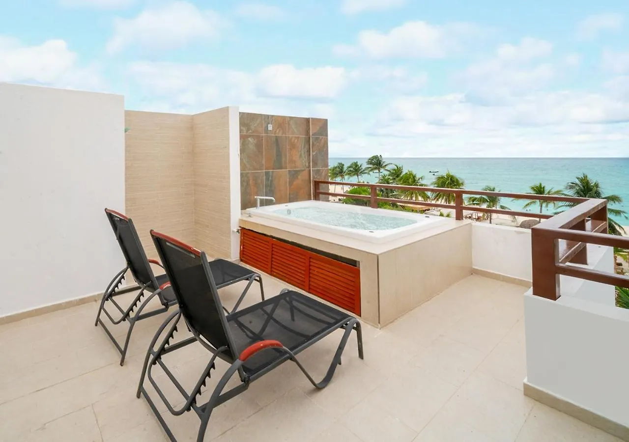 Holiday home Beachfront Penthouse With 3 Bedrooms & Ocean View - Las Nubes Playa del Carmen Mexico