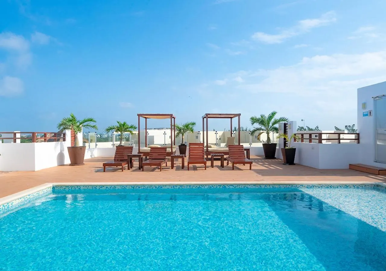 Beachfront Penthouse With 3 Bedrooms & Ocean View - Las Nubes Playa del Carmen Holiday home