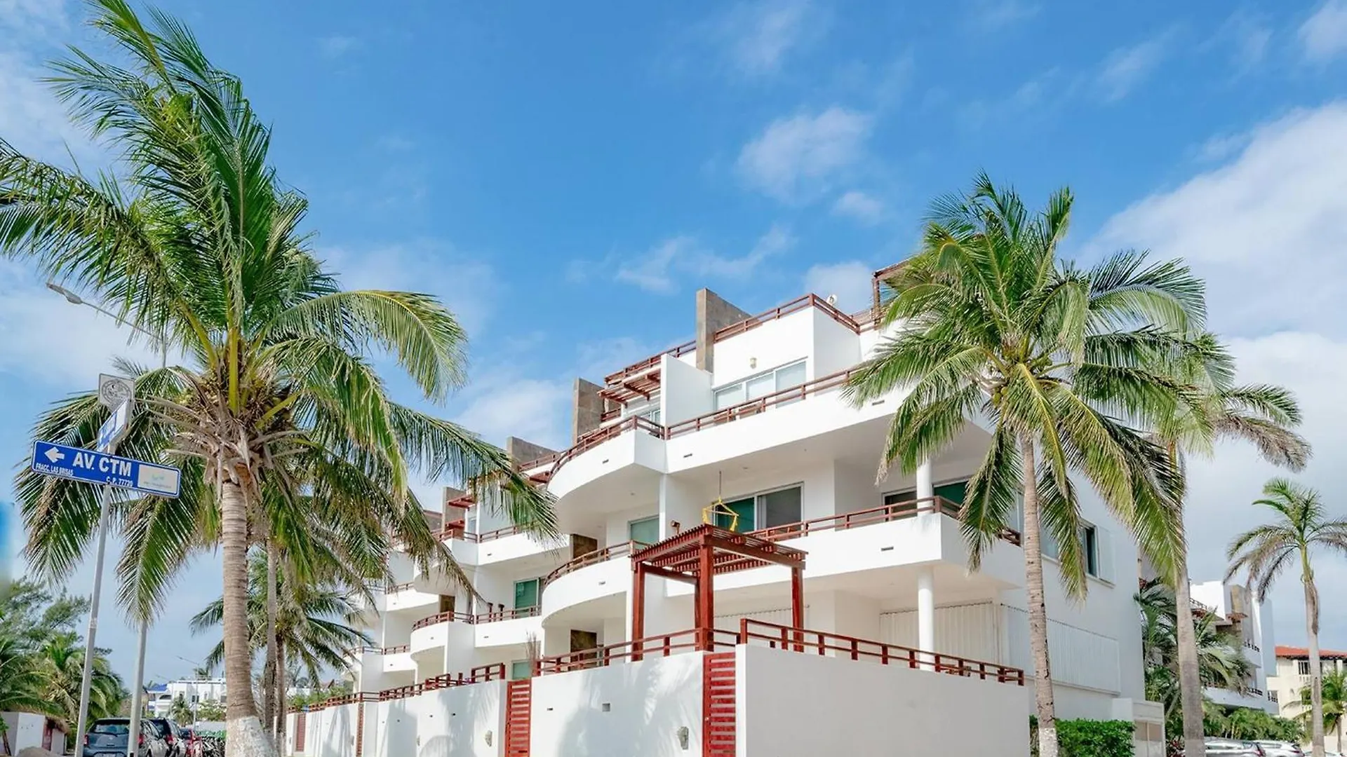 Beachfront Penthouse With 3 Bedrooms & Ocean View - Las Nubes Playa del Carmen Mexiko